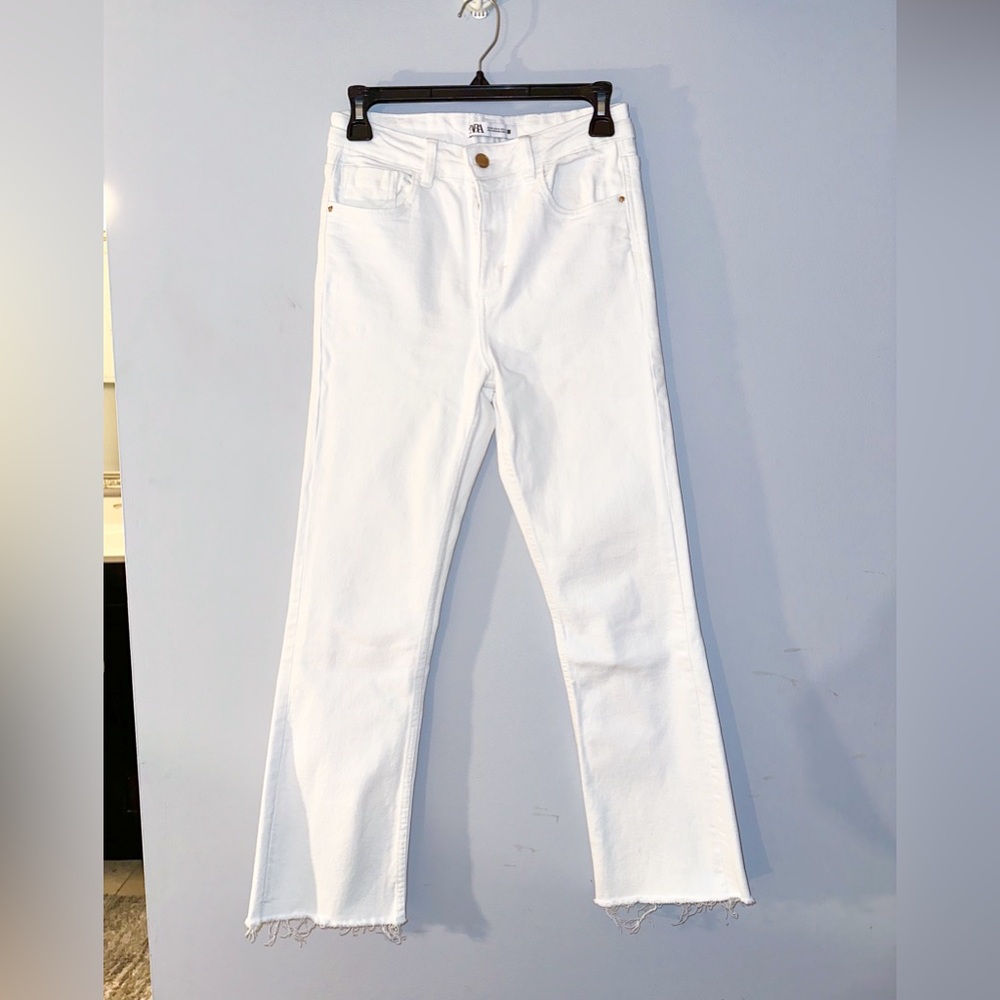 white zara high waisted straight leg jeans